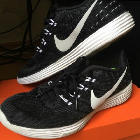 Nike Running Shoes / Lunar Tempo - Picture 3 of 3